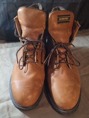 GORE-TEX Men's Tan Leather Lace-Up Boots
